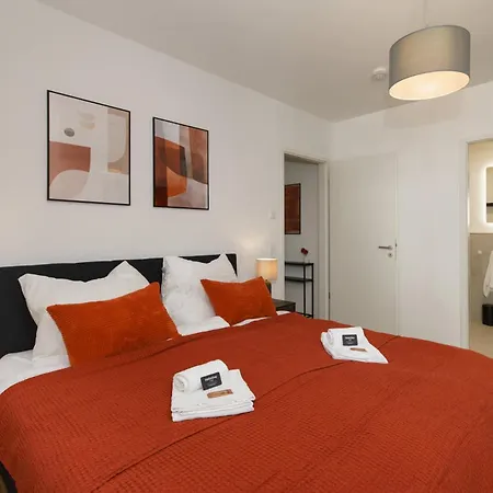 Luxurioeses 4-zimmer-apt Im Boutique-stil I Top-lage I Familienfreundlich I Balkon I Kueche I Netflix I Kostenloser Parkplatz I 105 M2 Appartement *