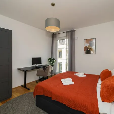 Appartement Luxurioeses 4-zimmer-apt Im Boutique-stil I Top-lage I Familienfreundlich I Balkon I Kueche I Netflix I Kostenloser Parkplatz I 105 M2 *