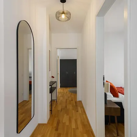 Luxurioeses 4-zimmer-apt Im Boutique-stil I Top-lage I Familienfreundlich I Balkon I Kueche I Netflix I Kostenloser Parkplatz I 105 M2 Appartement Eltville am Rhein