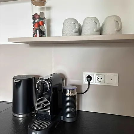 Luxurioeses 4-zimmer-apt Im Boutique-stil I Top-lage I Familienfreundlich I Balkon I Kueche I Netflix I Kostenloser Parkplatz I 105 M2 Appartement *