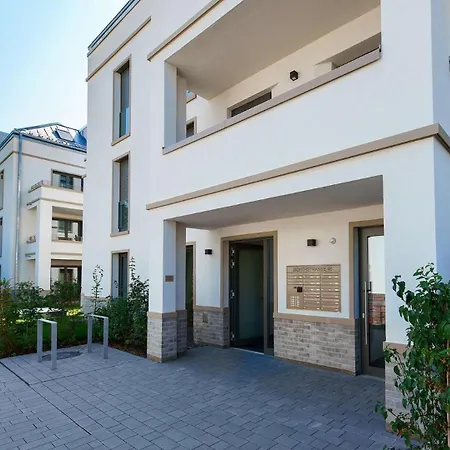 Luxuriöses 4-zimmer-apt Im Boutique-stil I Top-lage I Familienfreundlich I Balkon I Küche I Netflix I Kostenloser Parkplatz I 105 M2